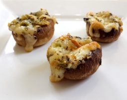 פטריות שמפיניון בשמנת